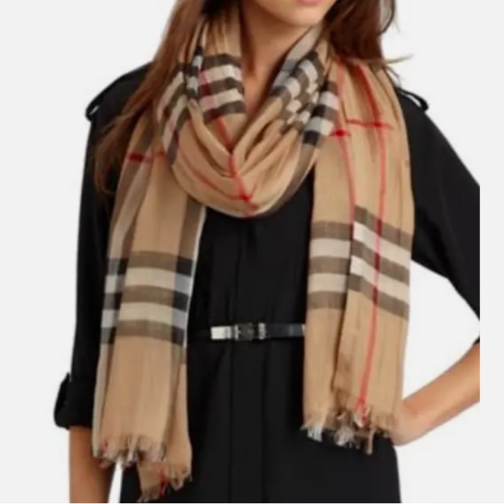 100% Authentic Lightweight Burberry Scarf